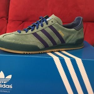 Adidas Jeans new. USA 9.5. Boxed uk 9